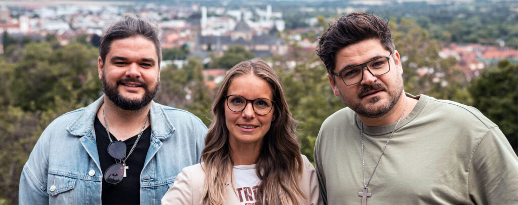 „Koenige und Priester“ singen in Fulda für verfolgte Christen